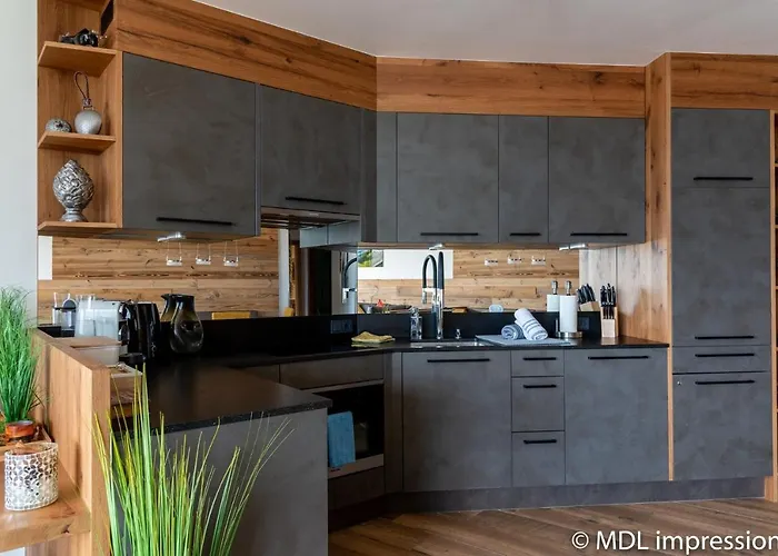 Adlerhorst 1 Zell Am With Private Sauna And Zell Am Kaprun Summercard In Summer شقة *